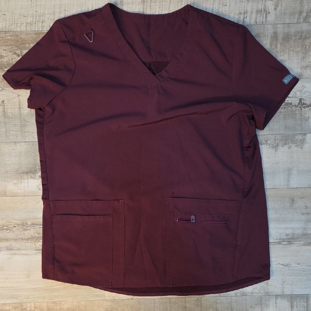 Med Couture Maroon V-Neck Scrub Top MEDIUM